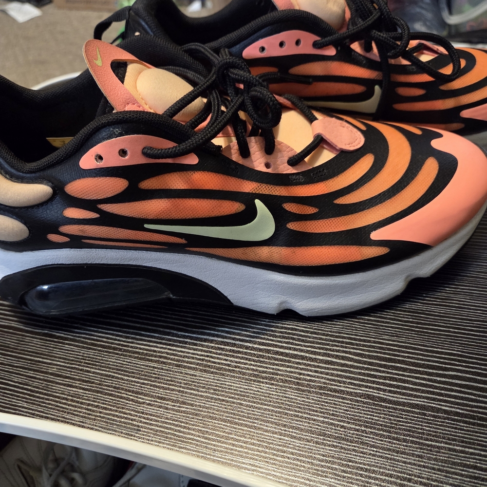 Nike Men Coral/Black Athletic Sneakers - Picture 2 of 6